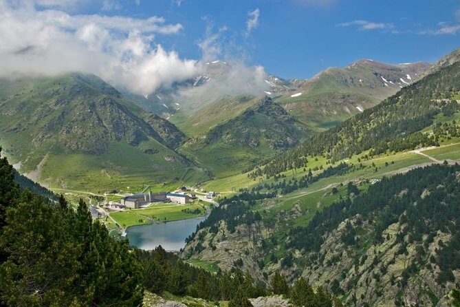 Pyrenees & Medieval Towns Small Group Tour from Barcelona - Who Will Love This Tour?