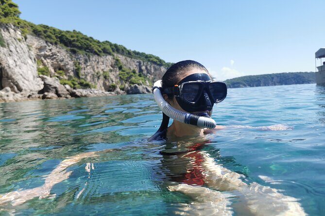 Rent a luxury speed boat for great fun on this Elaphiti Islands tour - Who Is This Tour Best For?