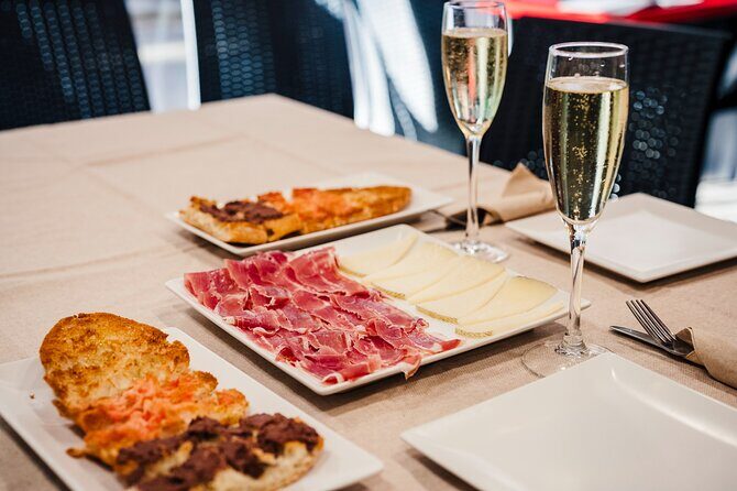 Sagrada Familia Jamon & Tapas Tasting Experience - Why This Experience Is a Great Choice