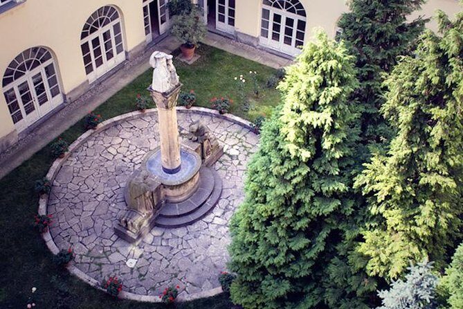 Secret Gardens and Squares Downtown | Walking Tour of Budapest - Authentic Insights from Reviewers
