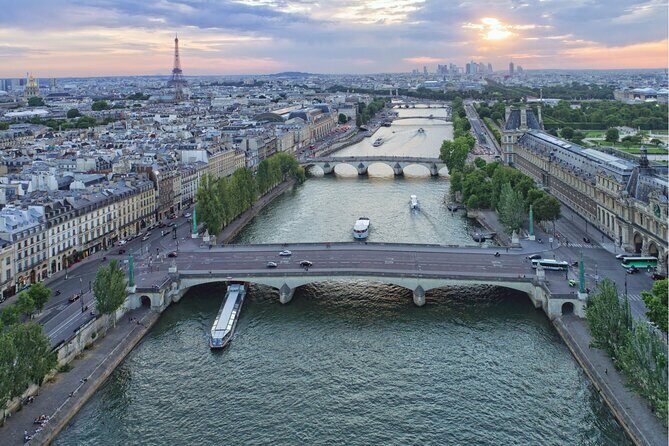 Seine River Cruise flexible ticket with Audio in Paris - 1 Hour - Authentic Traveler Insights and Reviews