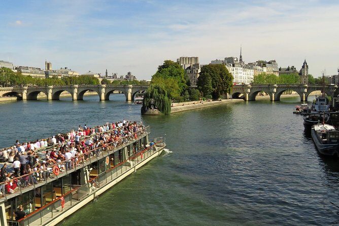 Seine River Cruise & French Crepe Tasting by the Eiffel Tower - What Experience Does This Tour Offer?