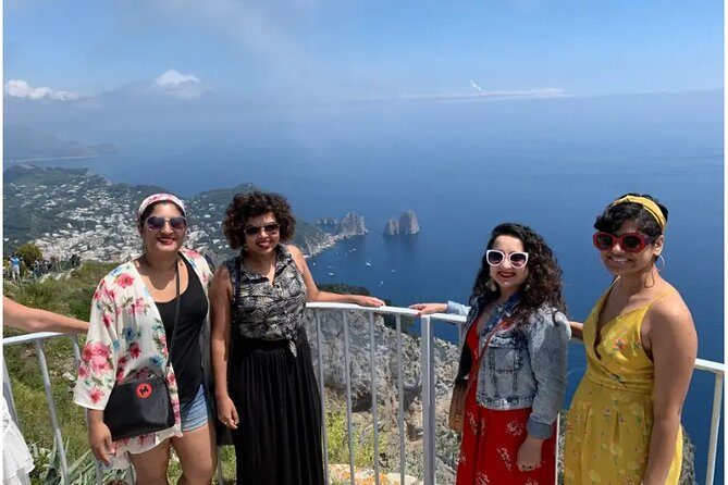 Shared CAPRI Tour - 360° experience by Bus, Boat & Guide - FAQs