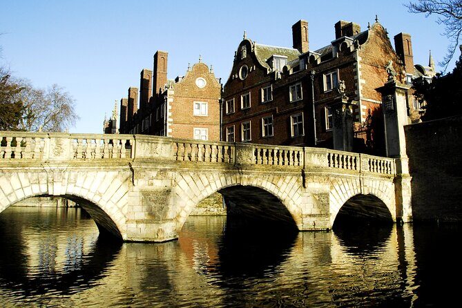 Shared Guided Punting Tour of Cambridge - The Sum Up