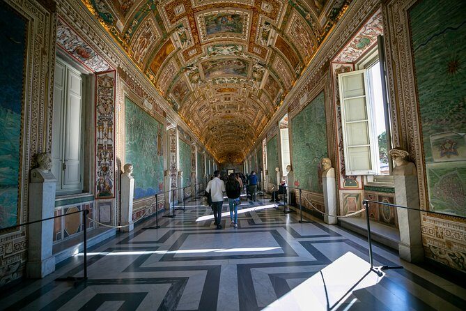 Skip-the-line Vatican and Sistine Chapel Private Guided Tour - Analyzing the Cost and Value