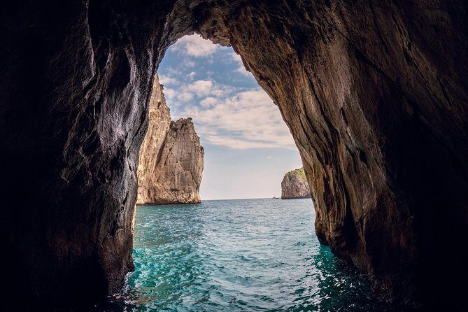 Small Group Capri Island Boat Ride with Swimming and Limoncello - Analyzing the Value