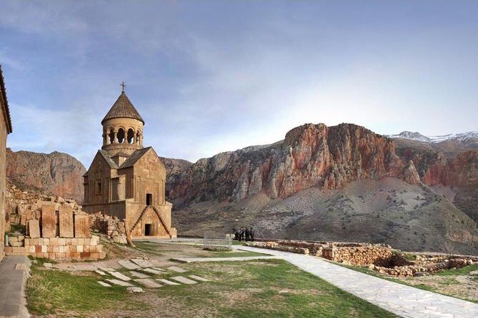 Small Group Day Trip to Khor Virap Noravank and Areni Winery - Areni Winery: A Tasting Experience