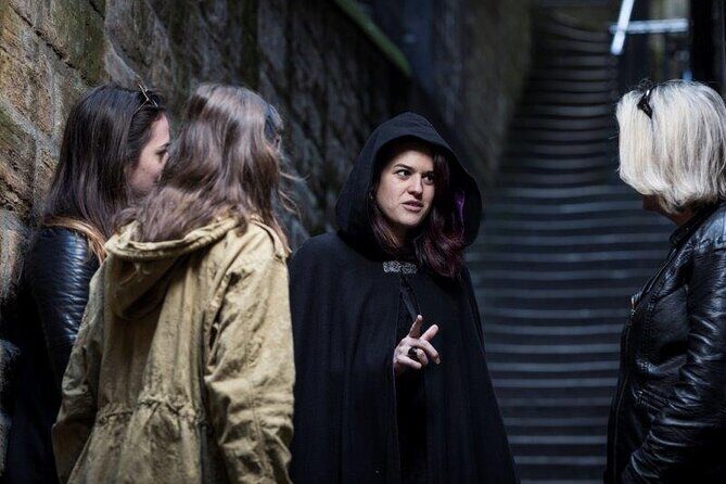 Small Group Ghost Tour incl. Underground Vaults & free drink in Megget's Cellar - Pricing and Value