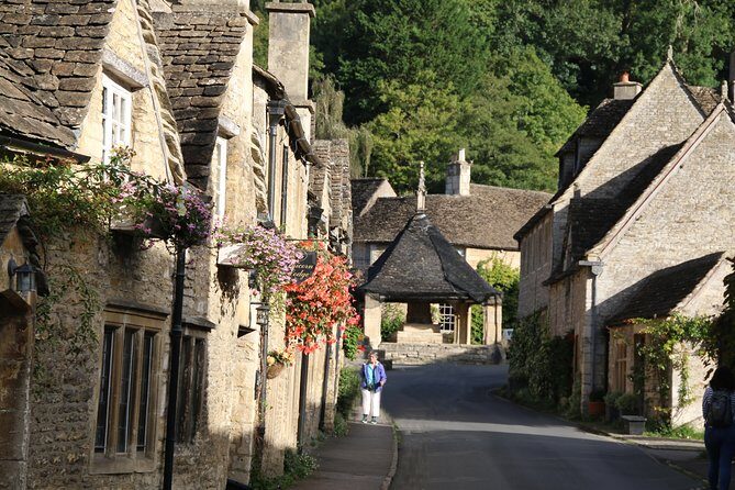 Stonehenge, Avebury,Cotswolds. Small group day tour from Bath - Transportation & Timing