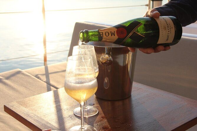 Sunset Jazz Cruise with Aperitivo and live Saxophone - A Closer Look at the Experience