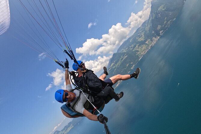 Tandem Paragliding Flight in the Lucerne Region - Who Would Love This Tour?