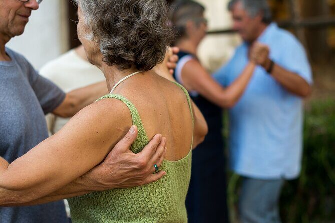 Tango Lessons in Apocoronas Area - Who Will Love This Experience?