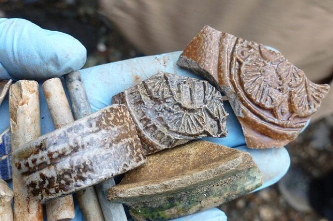 Thames Beachcombing - The Experience: More Than Just a Walk in the Mud