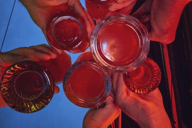 The World of Pubs and Taverns: A Golden Mile - Key Points