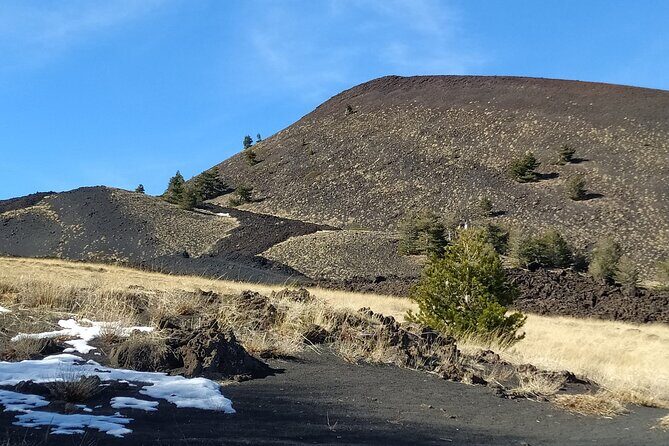 Tour of Etna on foot, food and wine tasting in the Etna winery - Practical Details and Tips