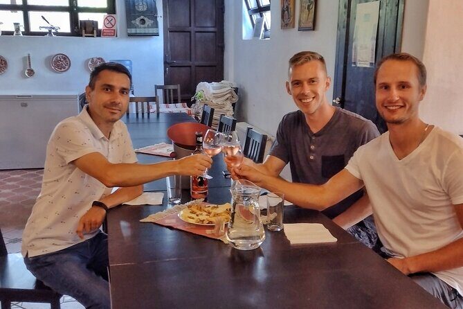Traditional lunch and Old Town Private Tour with a local guide - Final Thoughts