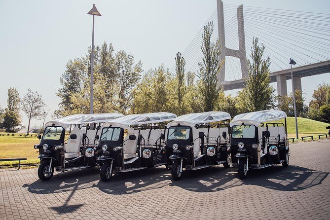 True 4Hour Private Tuk Tuk Tour: Discover Lisbon with a Local! - Exploring Lisbon’s Landmarks and Neighborhoods
