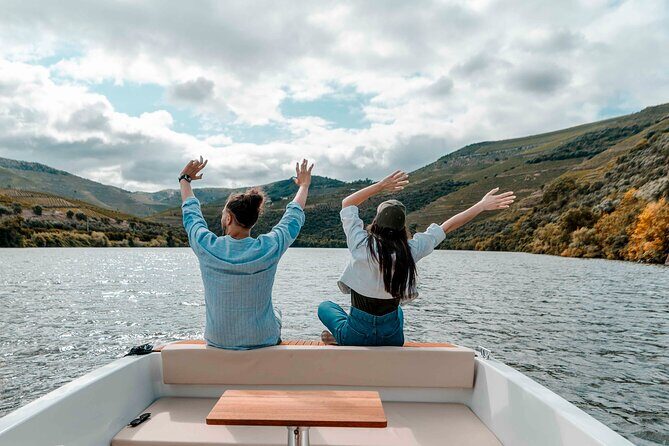 Valley of the Douro: Private Tour Electric Boat 1h With Wine Tasting - The Sum Up