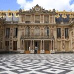 Versailles Palace & Marie-Antoinette's Estate Private Guided Tour with Lunch - Priority Access and Skip-the-Line Entry