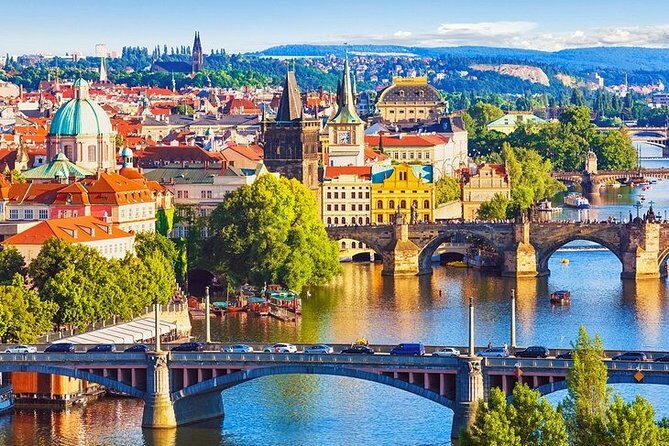 Vienna Arrival Private Transfers from Vienna Airport VIE to Vienna City - Who Should Consider This Service?