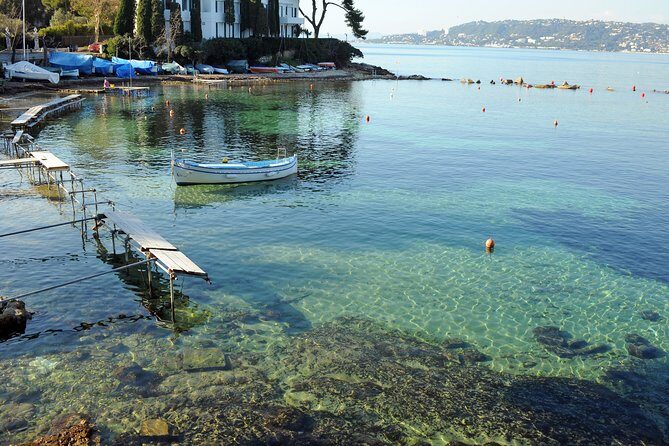Visit of Antibes Juan-Les-Pins by convertible bus - The Sum Up
