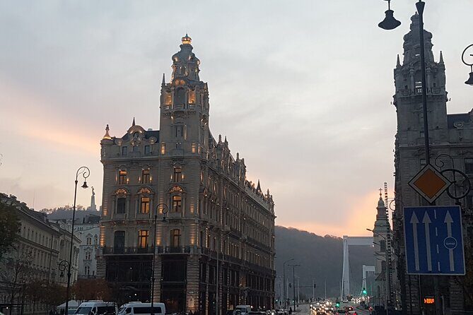 Welcome to Budapest Evening Walk - The Experience and Its Value