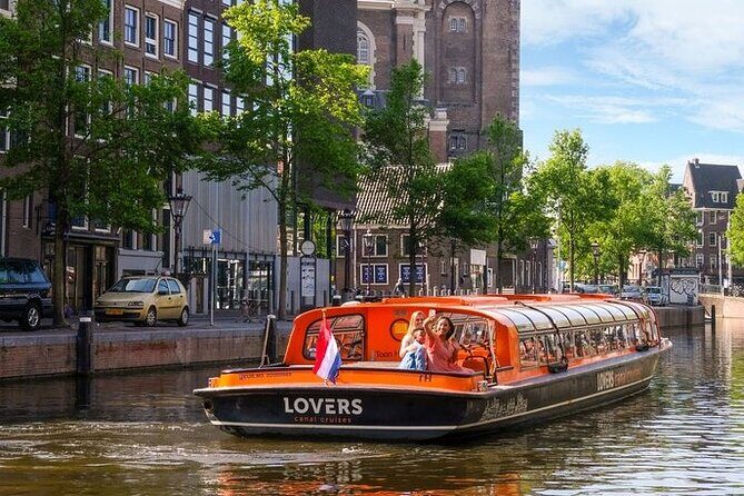 Xtracold Icebar Amsterdam & 1-Hour Canal Cruise - The Overall Experience: Icebar & Canal Cruise in Amsterdam