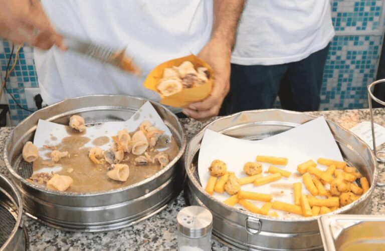 1.5 Hour Food Guided Tour & Sightseeing in Genoa - Focus on Food: From Savory to Sweet