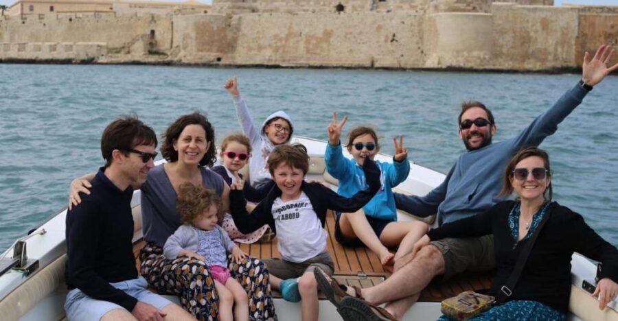 1-hour boat tour with visit to sea caves and ortigia island - Authentic Experiences and Traveler Insights