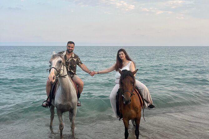 1 Hour Horse Riding in Antalya - Guides and Support