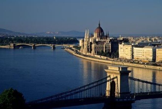 10PM Budapest Danube Cruise with Live Music & Food or Drinks - What Other Travelers Say