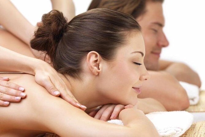 120 minutes Full Body Relaxing Massage + Head Massage + Feet Massage For Couples - Who Will Love This Experience?
