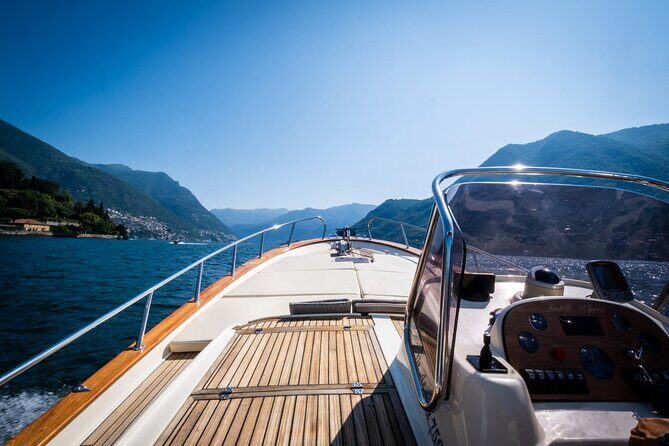 1H Private Cruise on a beautiful wooden speedboat on Lake Como - A Deep Dive into the Experience