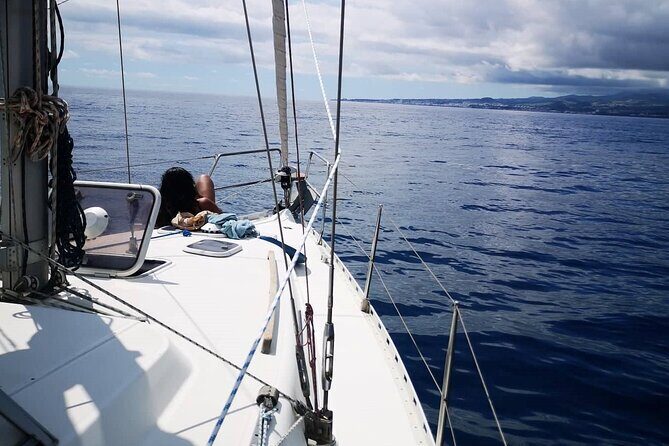2.5h Sunset Navigation with Azorean appetizers and Wine - Who Will Love This Experience?