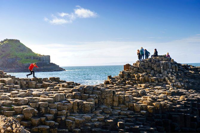 2-Day Northern Ireland Rail Tour: Belfast, Antrim Coast, and Giant's Causeway - Detailed Breakdown of the Itinerary