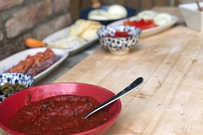 2-Hour Guided Family Pasta or Pizza Cooking Class in Acqui Terme - Who Should Book This Tour?