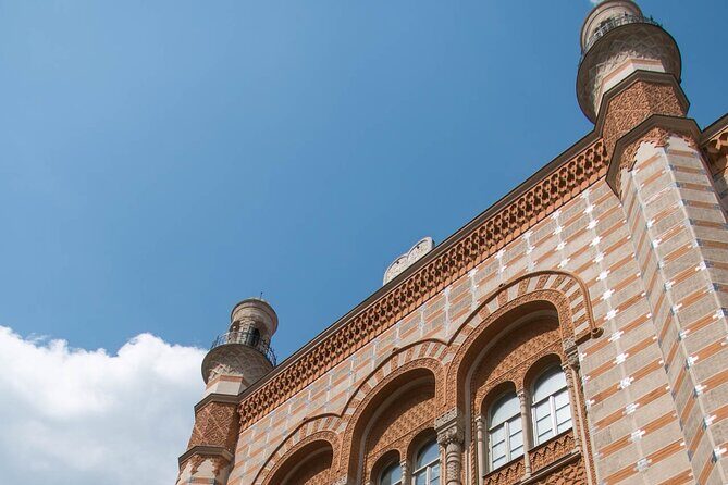 2-Hour Jewish Quarter Walking Tour in Budapest with Historian - Practical Details and Considerations