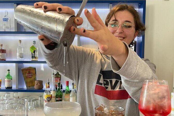 2-Hour Mixology Lesson with Professional Bartender in Milan - Analyzing the Value