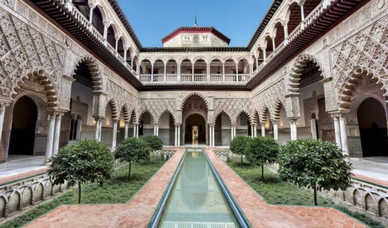 2-Hour Private Walking Tour in Alcazar of Seville - The Itinerary: What You’ll See and Learn