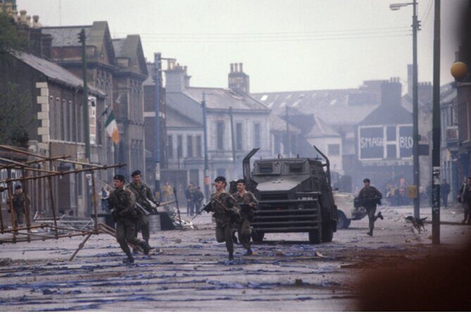 2 Hour Terror and Mural History Belfast taxi Private Tour - Who Will Love This Tour?