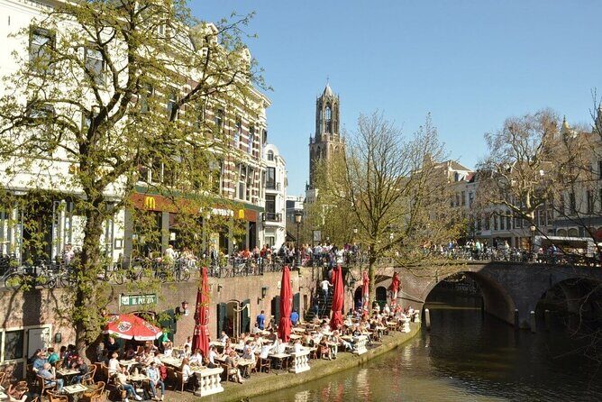 2 hours Storytelling Walking Tour Utrecht - The Bottom Line
