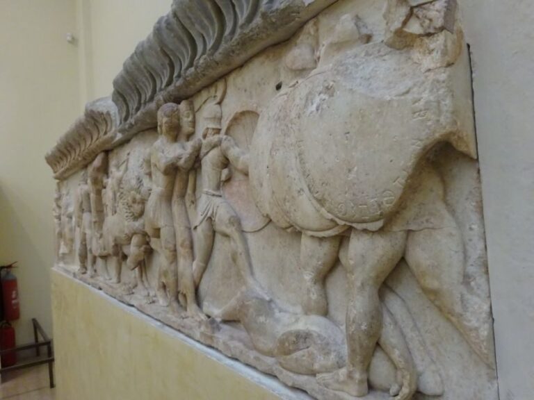 3-Day Delphi & Meteora Tour with 4 star hotels and tickets - Scenic Drive to Kalambaka: The Gate to Meteora