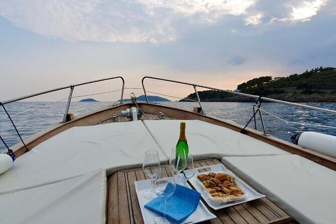 3 Hours Sunset Boat Tour to Golfo dei Poeti Shared - FAQs