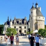 3 Loire Castles Live Guided Small group by minivan Winery - Frequently Asked Questions