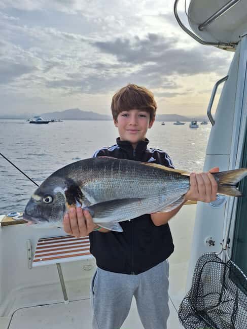4-hour FISHING trip on a BOAT departing from Hondarribia - Who Will Love This Tour?