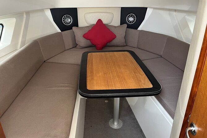 4 hour Luxury Private Charter on a Karnic SL800 - Why This Tour Works for Many Travelers