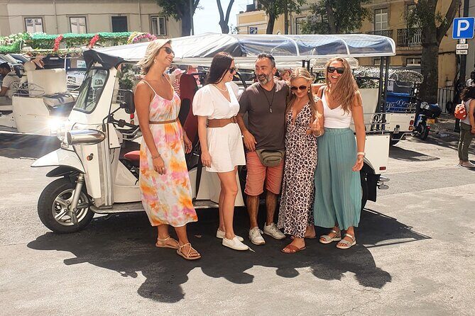 4 Hours Tuk Tuk Tour - 7 Hills Adventure in Lisboa - The Sum Up