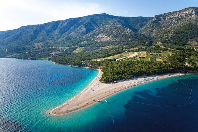 4 Islands Tour from Split to Zlatni Rat, Hvar & Pakleni Islands - The Experience: From Comfort to Crowds