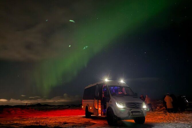 4x4 Minibus Northern Lights with Photo and snacks from Reykjavik - Practical Details and Considerations
