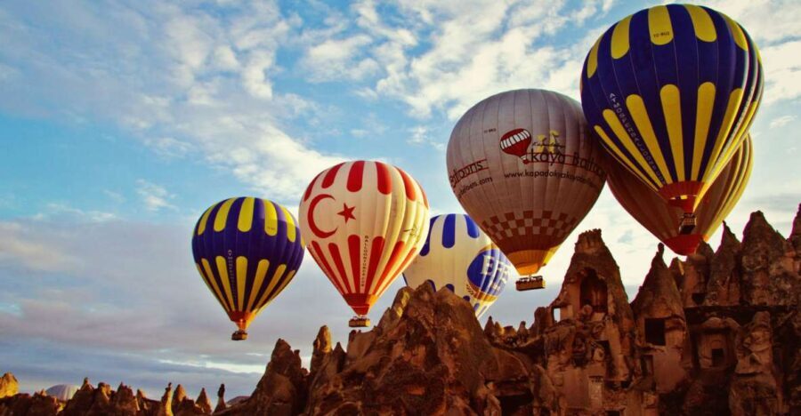 5 Days Istanbul to Cappadocia by Plane + Hot air Balloon - The Flight and First Impressions